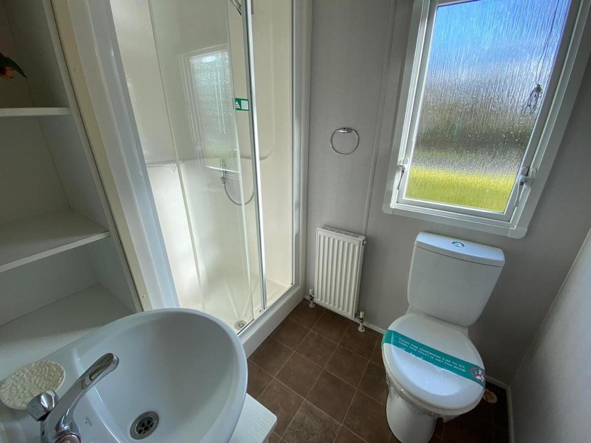 Beautiful 3 Bedroom Caravan With Hot Tub - Tattershall Lakes Eksteriør bilde