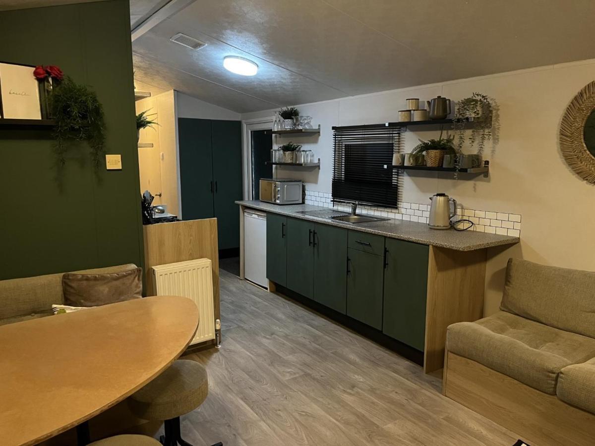 Beautiful 3 Bedroom Caravan With Hot Tub - Tattershall Lakes Eksteriør bilde